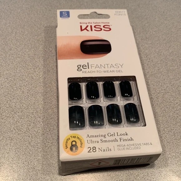 KISS Gel Fantasy Ready to Wear Short Nails - Picture 1 of 2